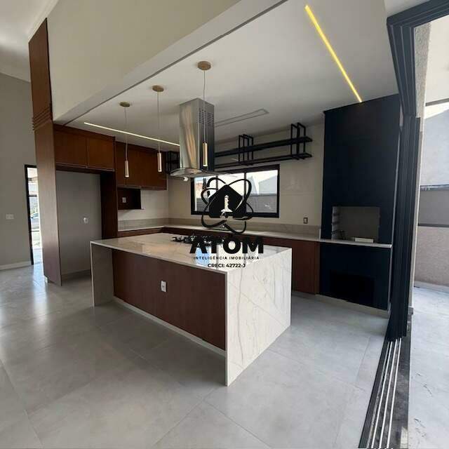 Casa em condominio à venda no Loteamento Residencial Pérola do Vale: 