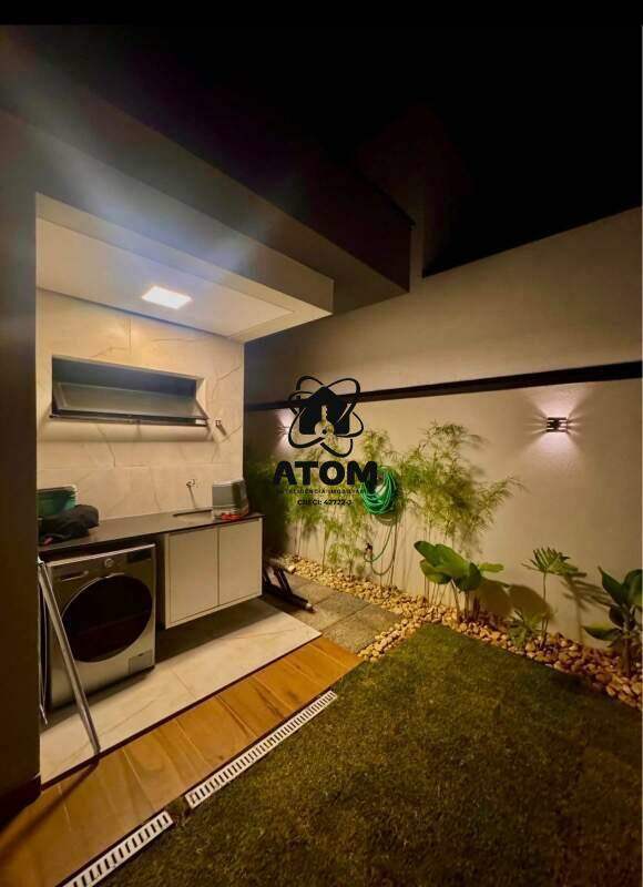 Casa em condominio à venda no Vale dos Cristais: 