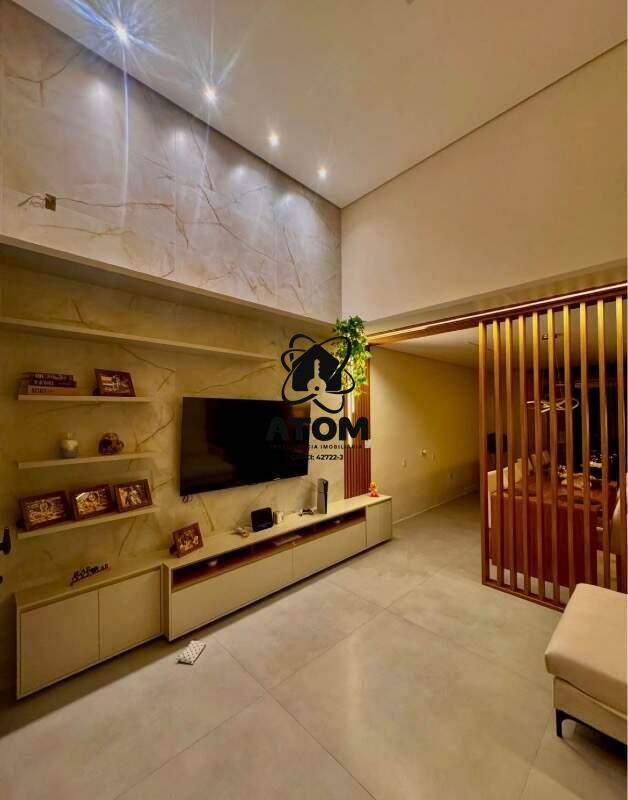 Casa em condominio à venda no Vale dos Cristais: 