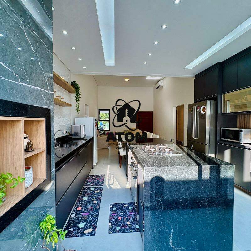 Casa em condominio à venda no Piracangaguá: 