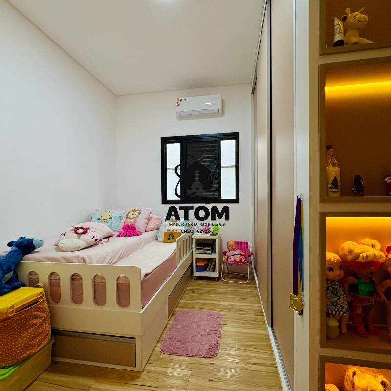 Casa em condominio à venda no Piracangaguá: 