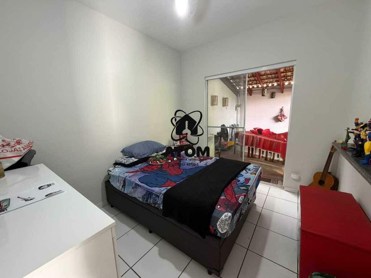 Casa em condominio à venda no Piracangaguá: 