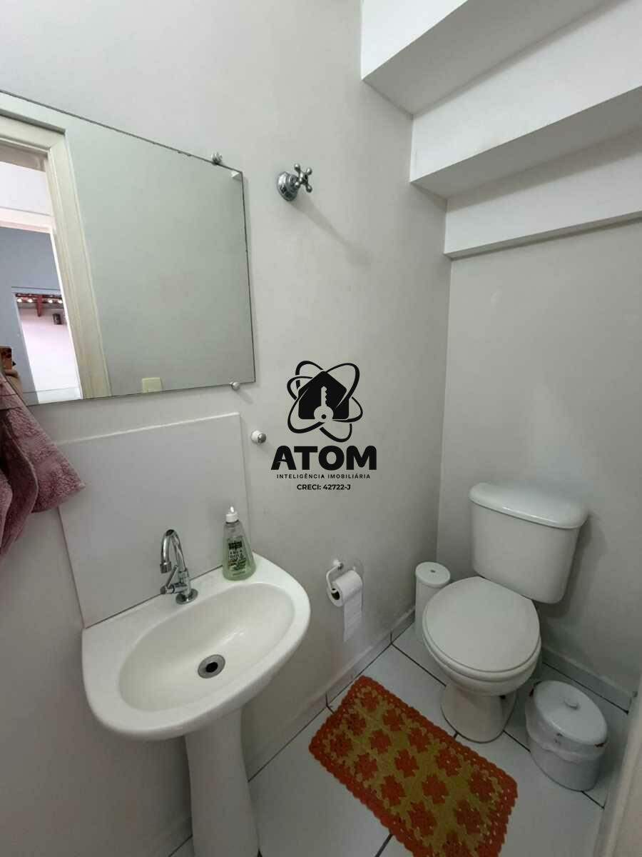 Casa em condominio à venda no Piracangaguá: 