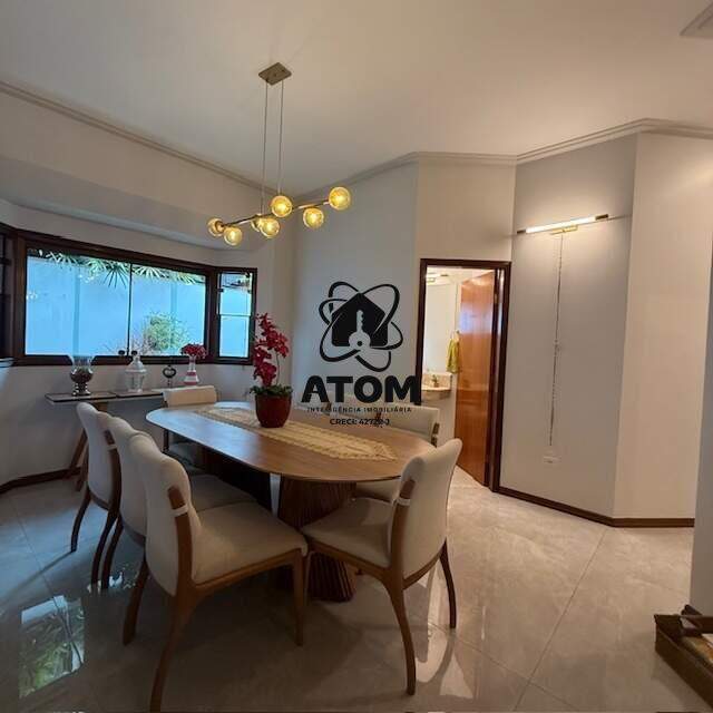 Casa em condominio à venda no Condomínio Village Taubaté: 