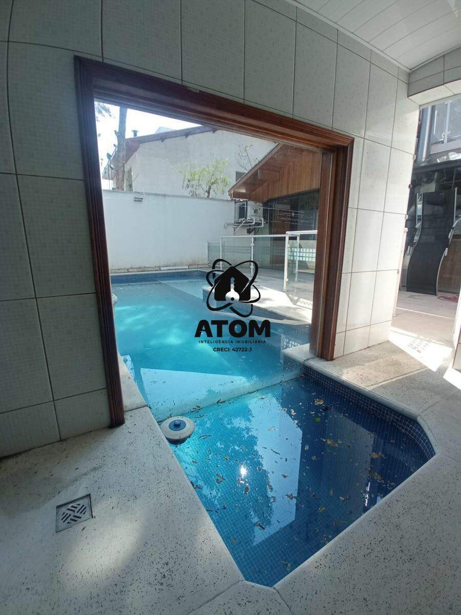 Casa em condominio à venda no Caminho Novo: 