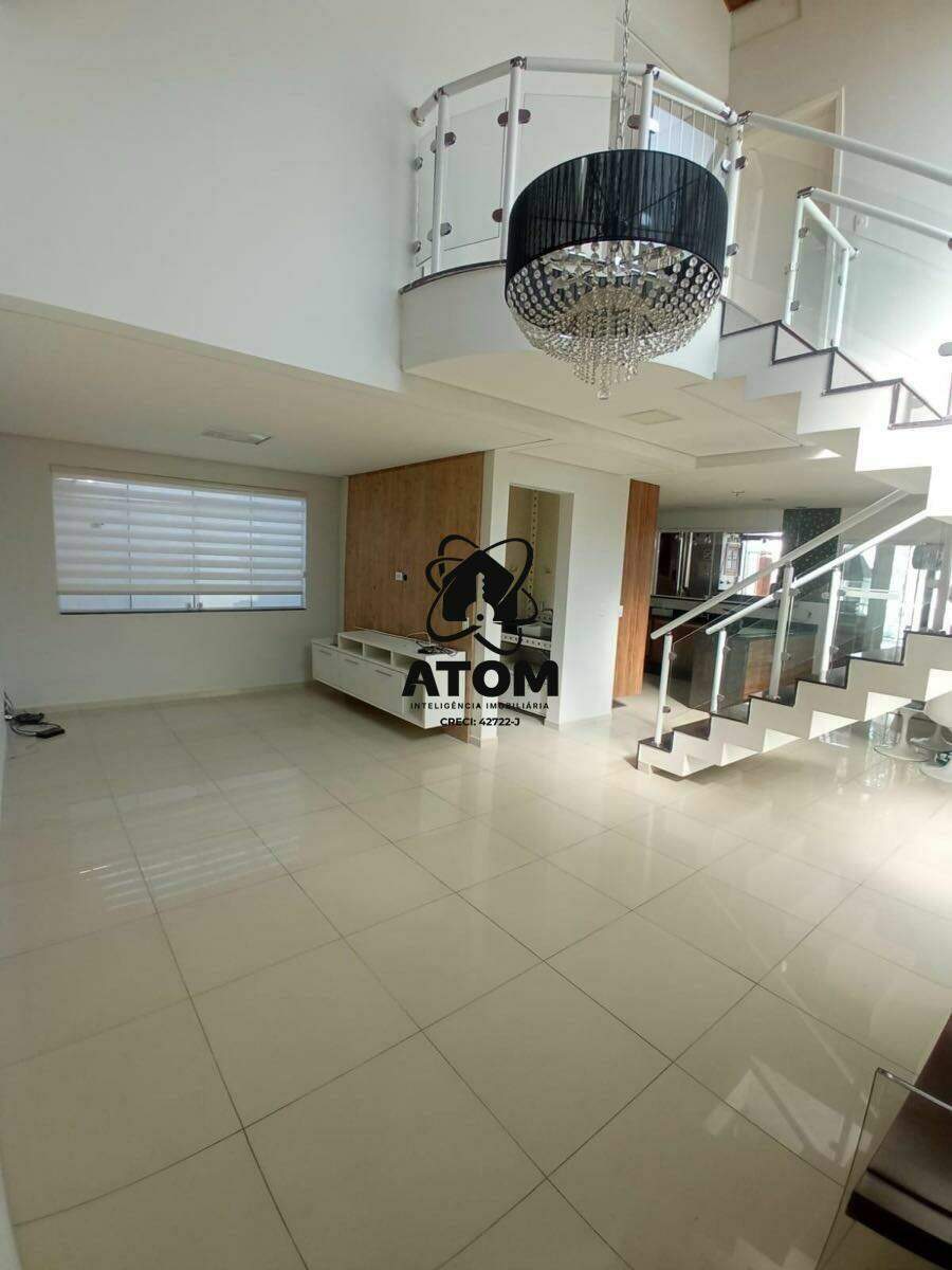 Casa em condominio à venda no Caminho Novo: 