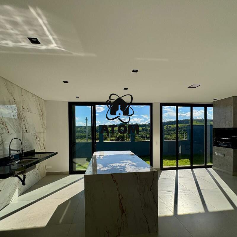 Casa em condominio à venda no Itapecirica: 