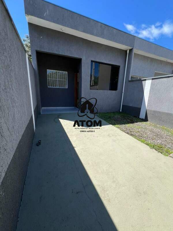 Casa à venda no Piracangaguá: 