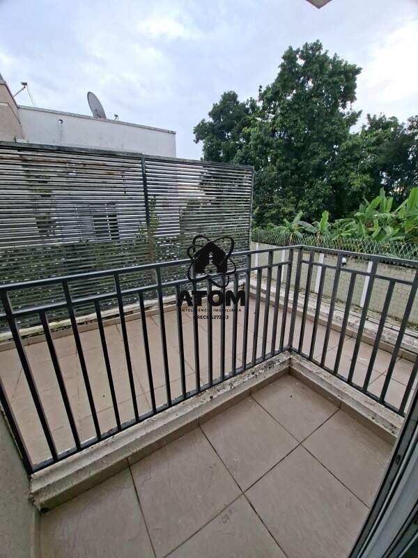 Casa em condominio para aluguel no Vila Areao: 