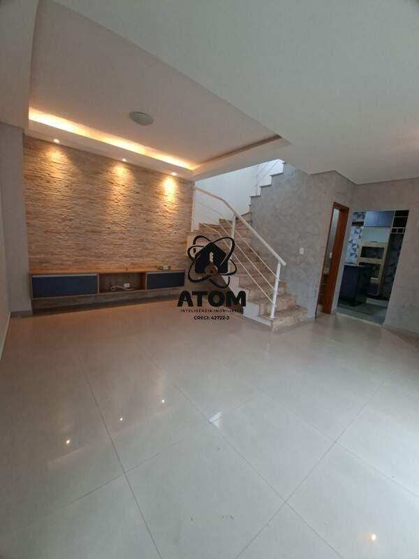 Casa em condominio para aluguel no Vila Areao: 