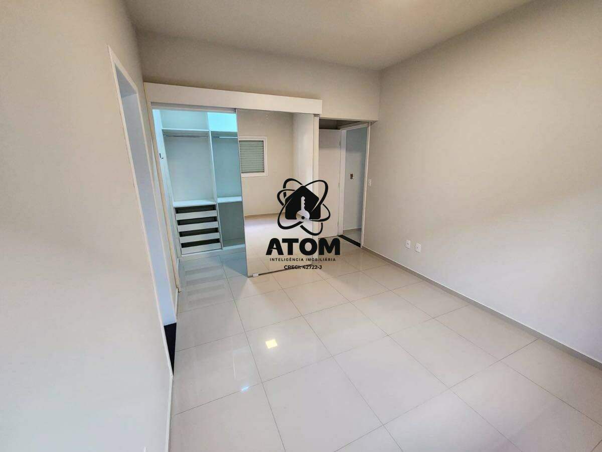 Casa em condominio à venda no Castelos: 