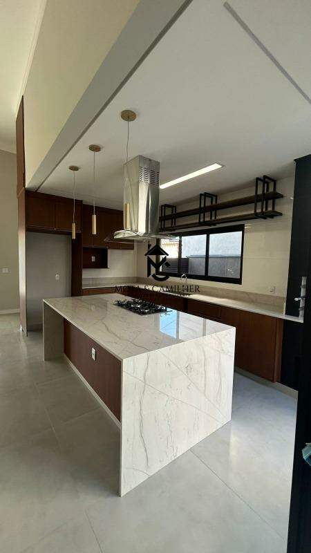 Casa em condominio à venda no Loteamento Residencial Pérola do Vale: 