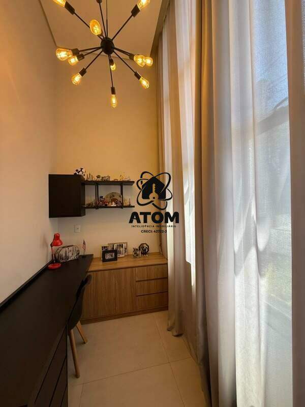 Casa em condominio à venda no Piracangaguá: 