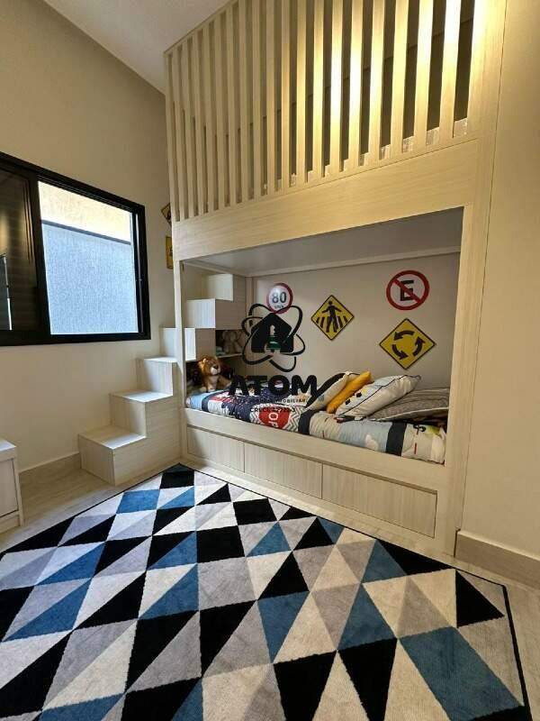 Casa em condominio à venda no Piracangaguá: 