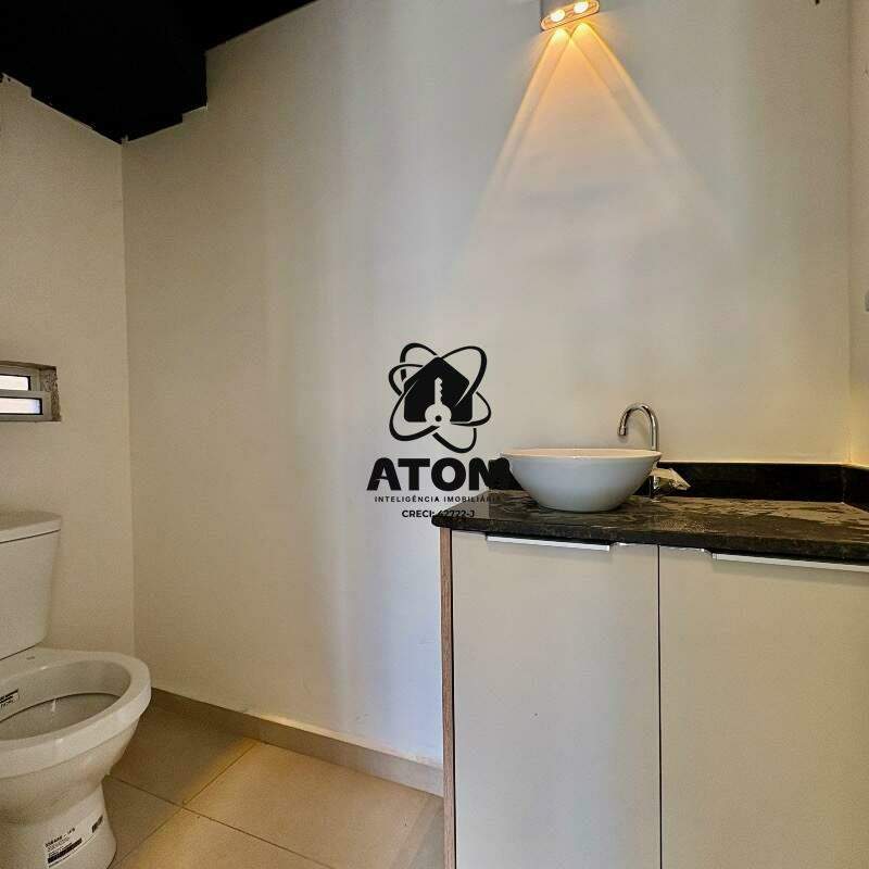 Casa em condominio à venda no Piracangaguá II: 