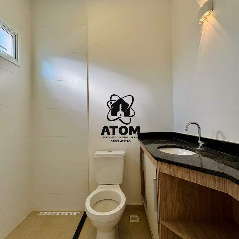 Casa em condominio à venda no Piracangaguá II: 