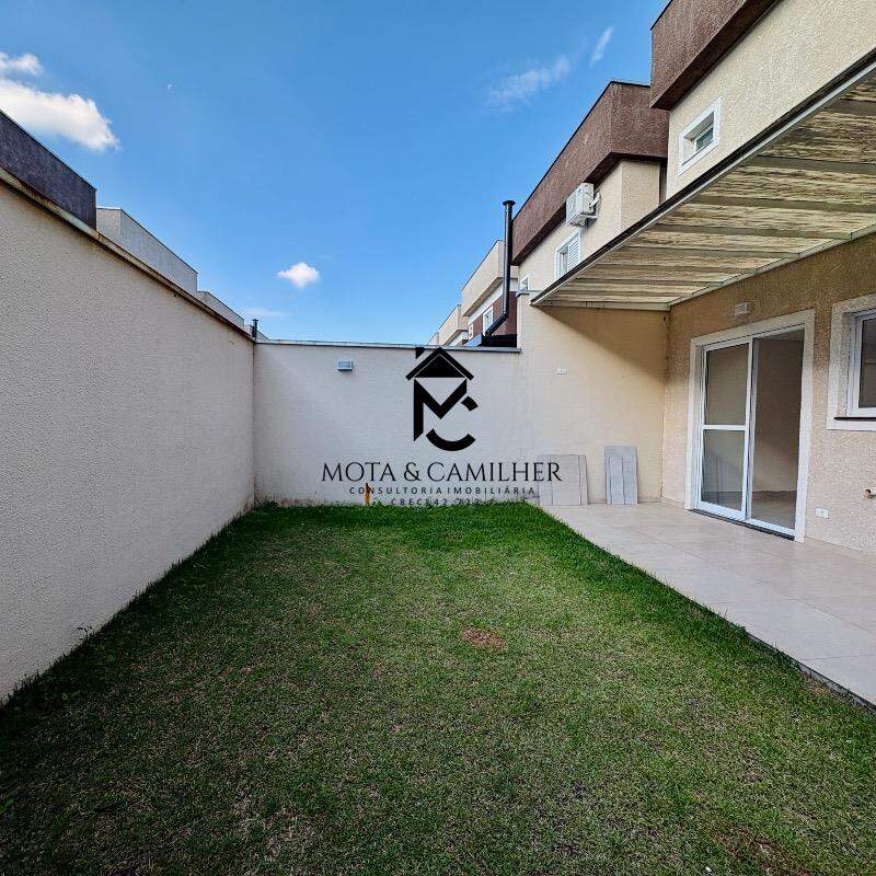 Casa em condominio à venda no Piracangaguá II: 