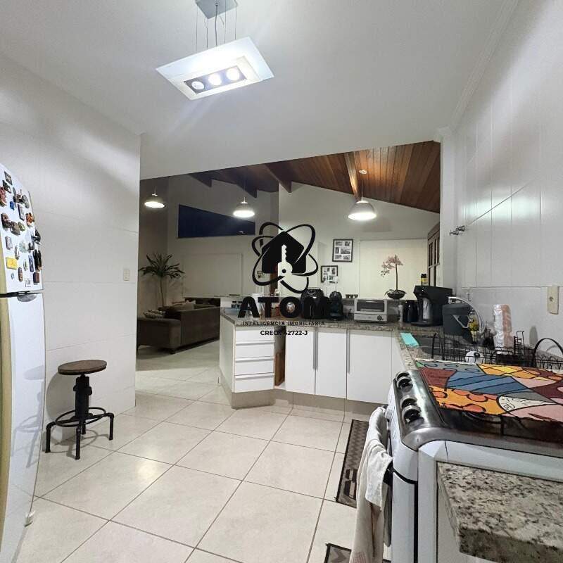 Casa à venda no Jardim Hípica Pinheiro: 