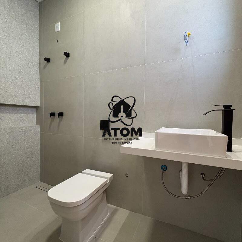 Casa em condominio para aluguel no Piracangaguá: 