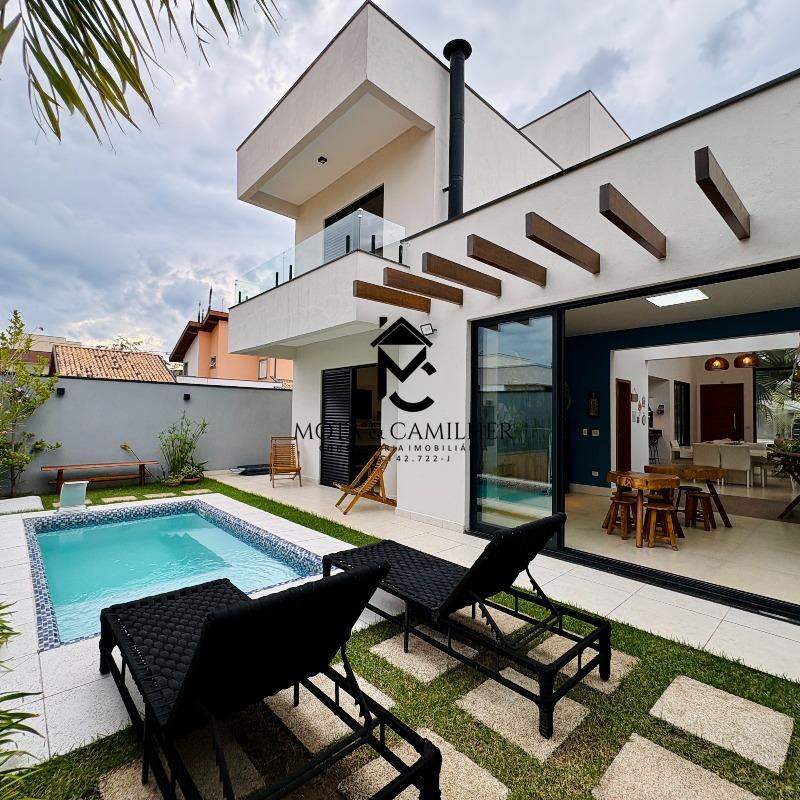 Casa em condominio à venda no Piracangaguá: 