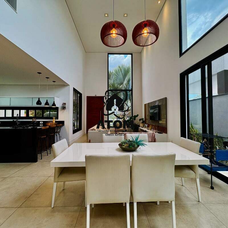 Casa em condominio à venda no Piracangaguá: 