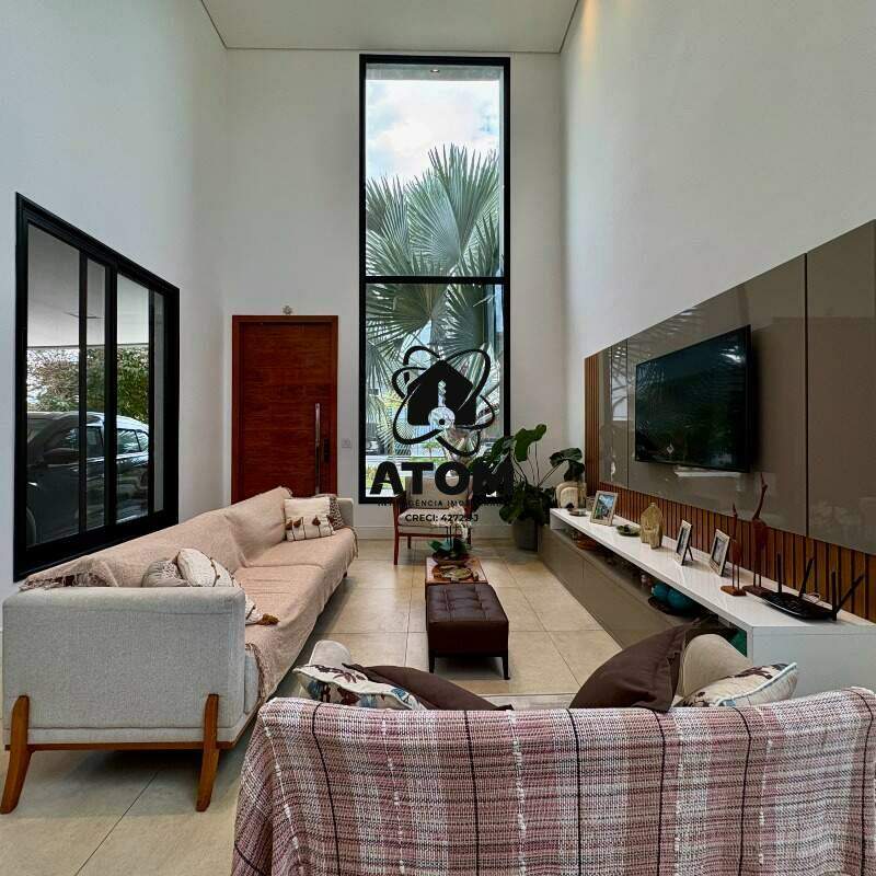 Casa em condominio à venda no Piracangaguá: 