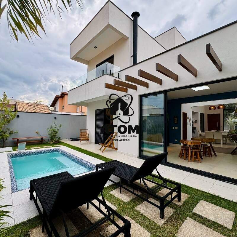 Casa em condominio para aluguel no Piracangaguá: 
