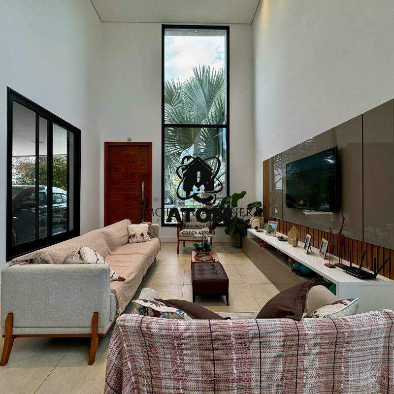 Casa em condominio para aluguel no Piracangaguá: 