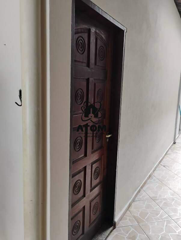 Casa à venda no Piracangaguá: 