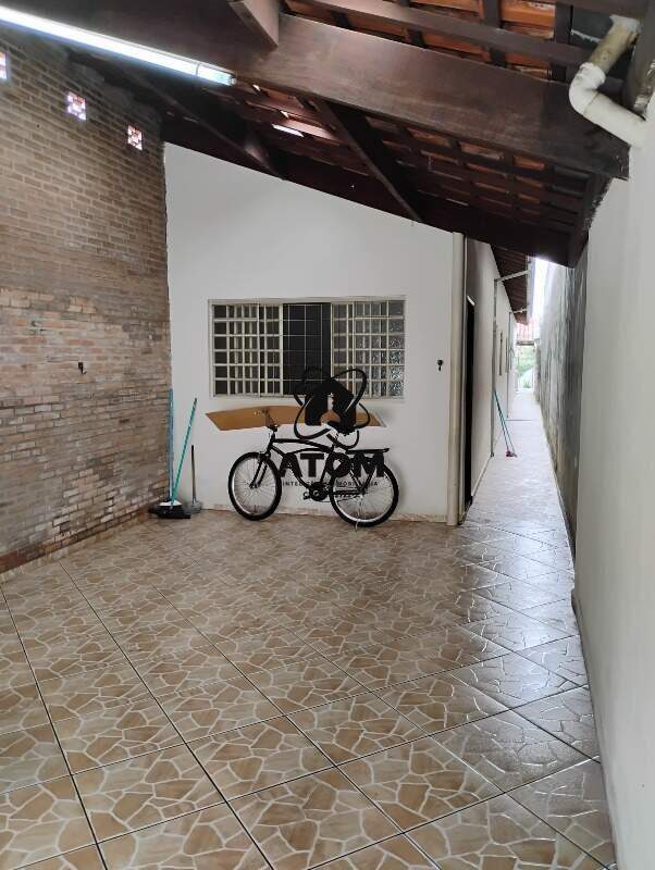 Casa à venda no Piracangaguá: 