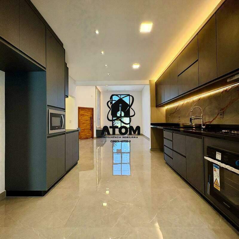 Casa em condominio à venda no Caminho Novo: 