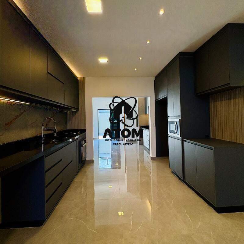 Casa em condominio à venda no Caminho Novo: 