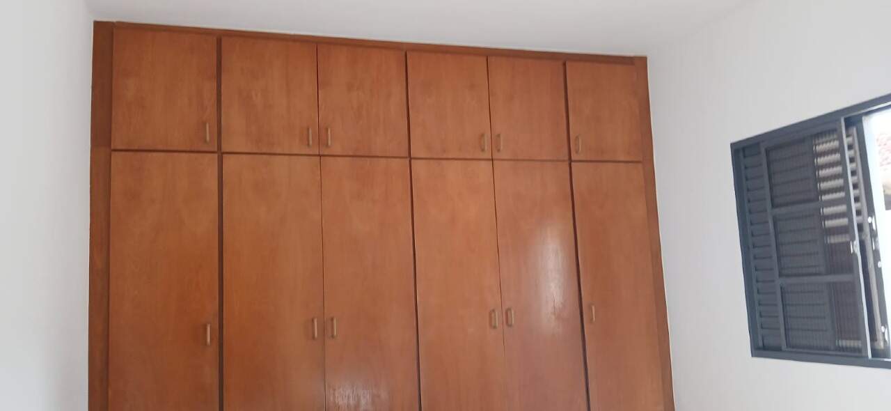 Casa para aluguel no Chácara Santa Luzia: 