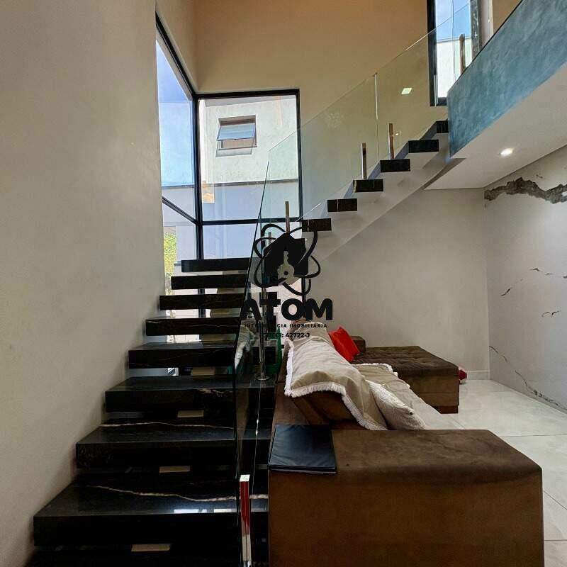 Casa em condominio à venda no Quiririm: 
