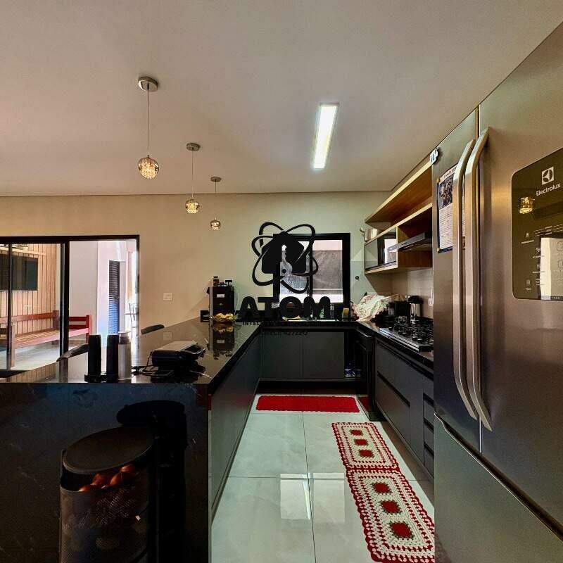 Casa em condominio à venda no Quiririm: 