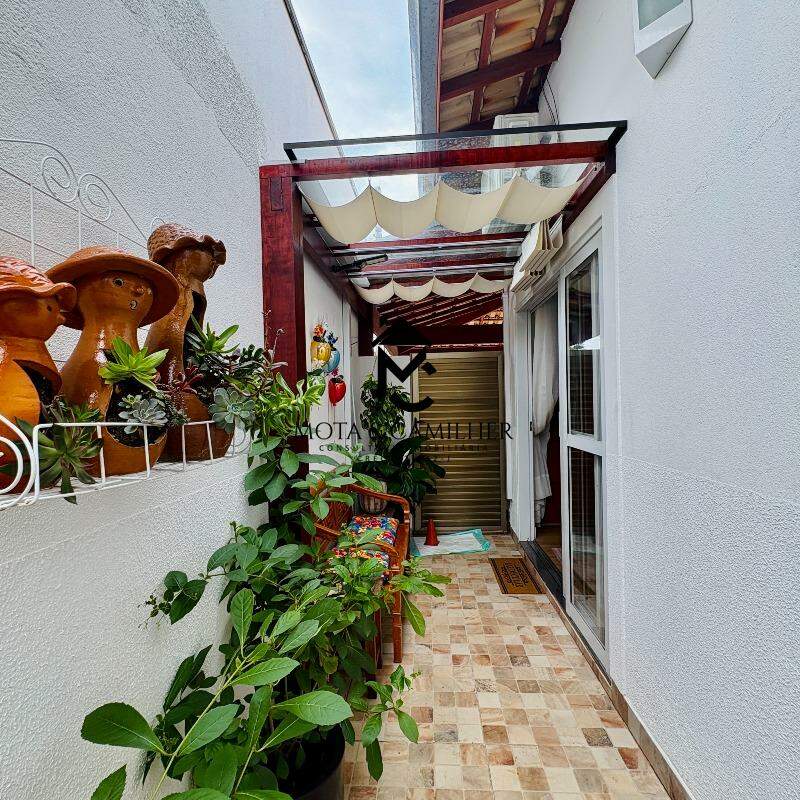 Casa em condominio para aluguel no Chácara Barreiro: 