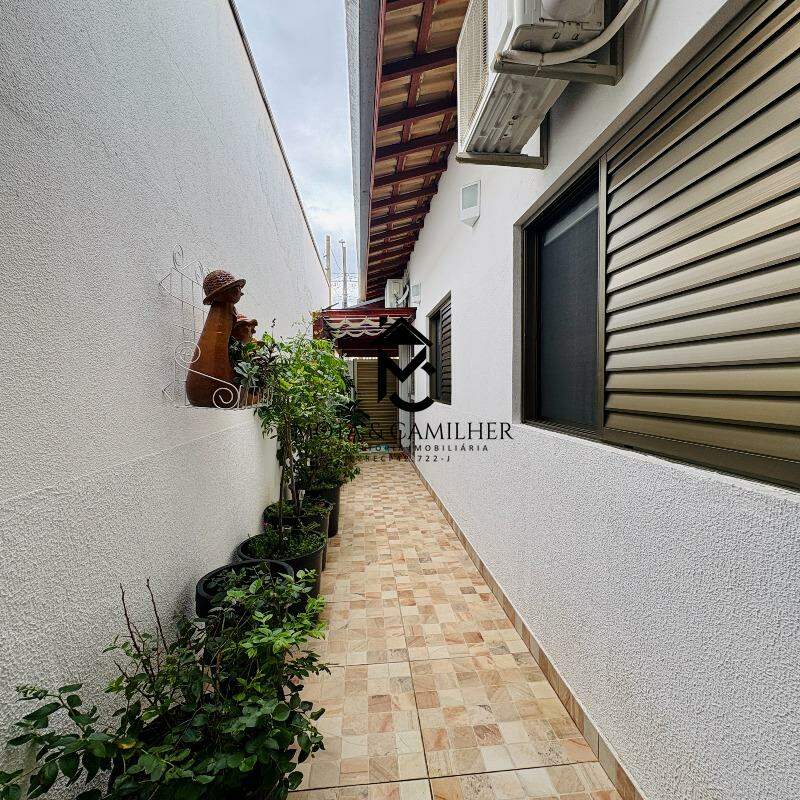 Casa em condominio para aluguel no Chácara Barreiro: 