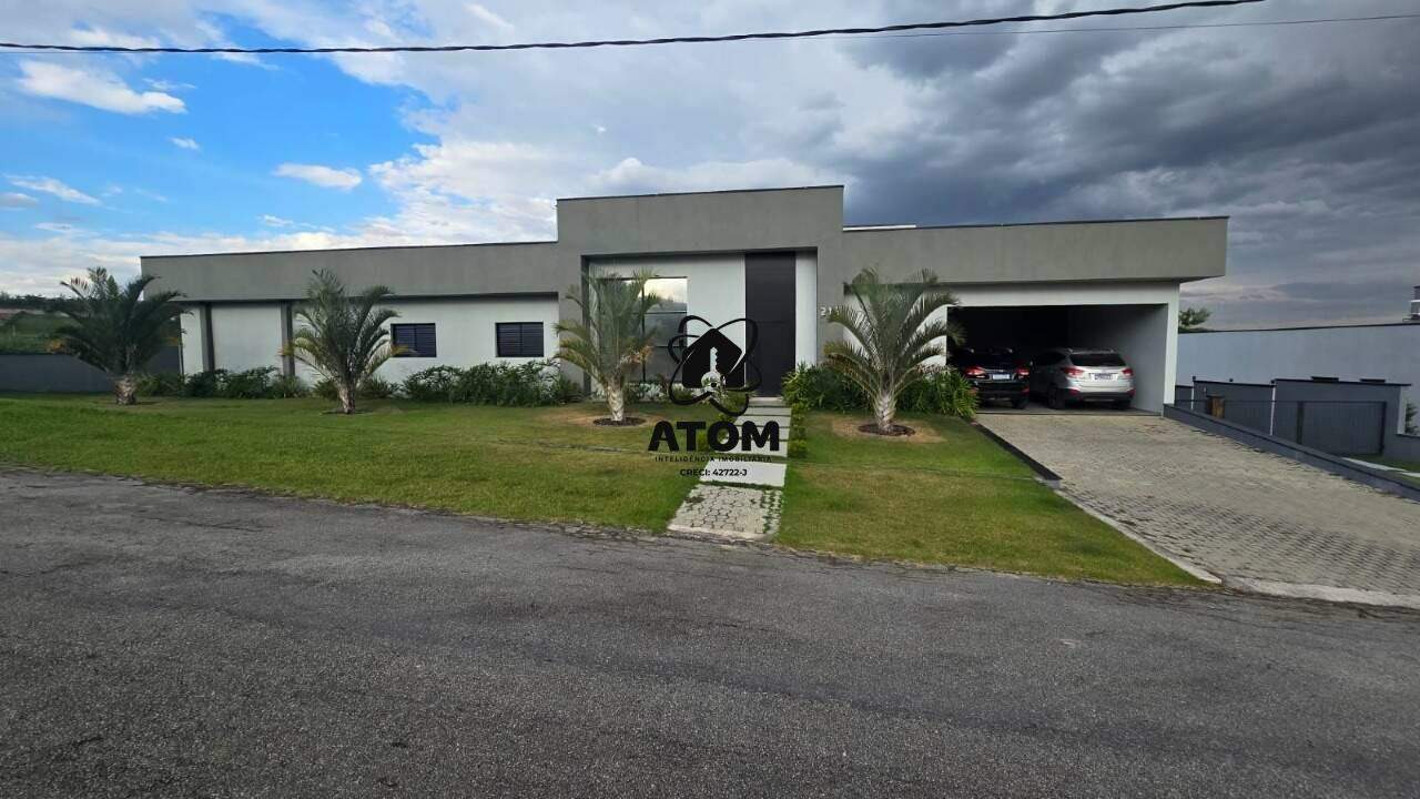 Casa à venda no Loteamento Comercial e Residencial Village da Serra: 