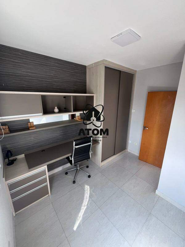 Casa em condominio para aluguel no Vila Areao: 