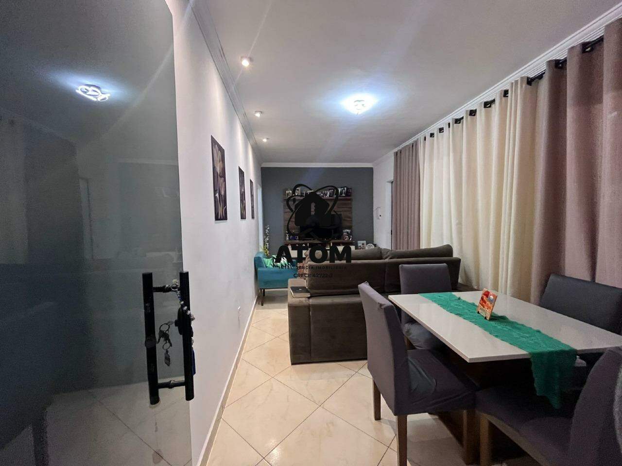 Casa à venda no Jardim Ana Rosa: 