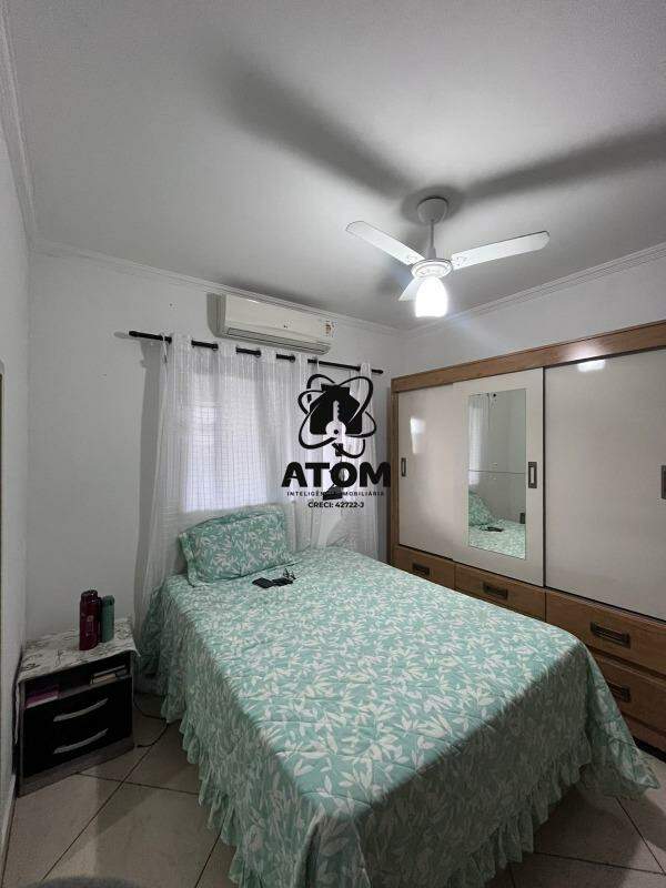 Casa à venda no Jardim Ana Rosa: 