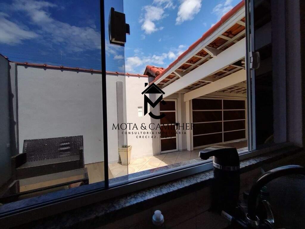 Casa à venda no Jardim da Luz: 