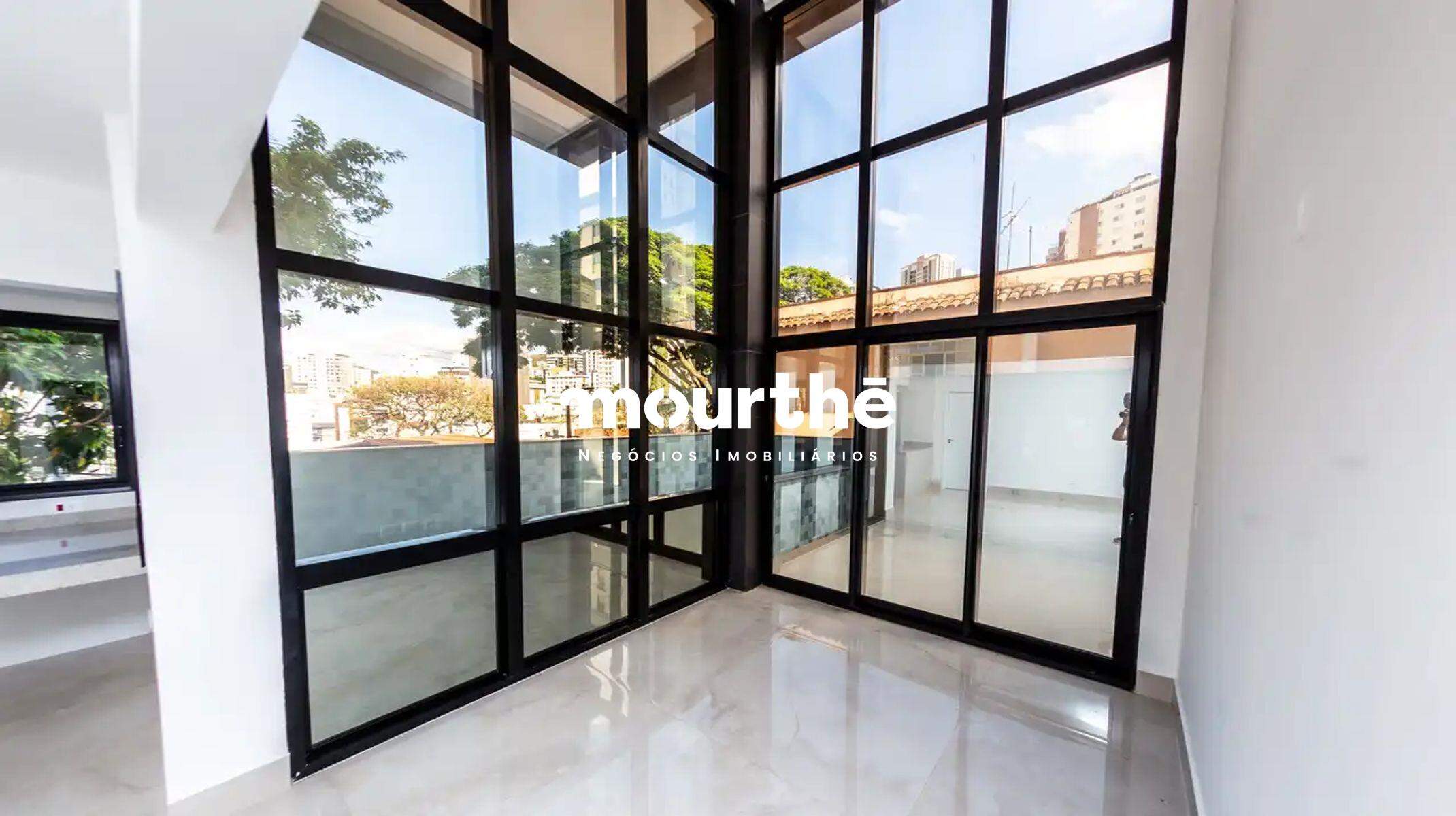 Apartamento à venda no Sion: Estar no pé direito duplo 