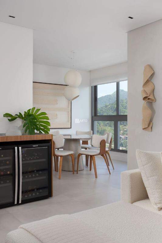 Apartamento para aluguel no Centro: 