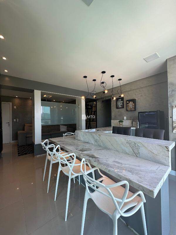 Apartamento para aluguel no Centro: 