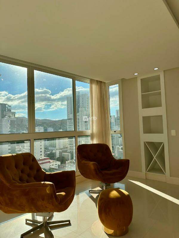Apartamento para aluguel no Centro: 