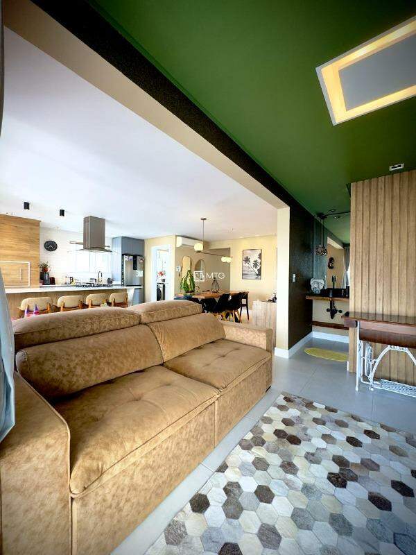 Apartamento para aluguel no Centro: 