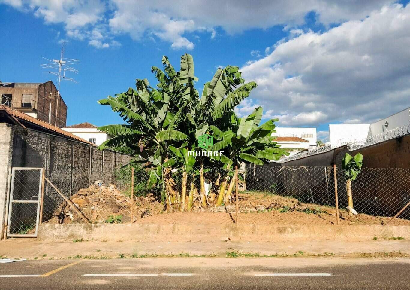 Terreno à venda no Centro: Mudare - Centro