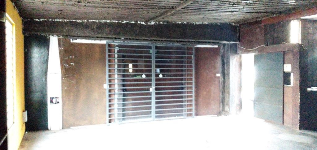 Salão para aluguel no JARDIM PEDROSO: Foto 02