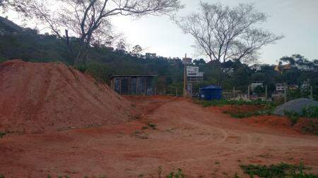 Terreno à venda no Paraíso: 